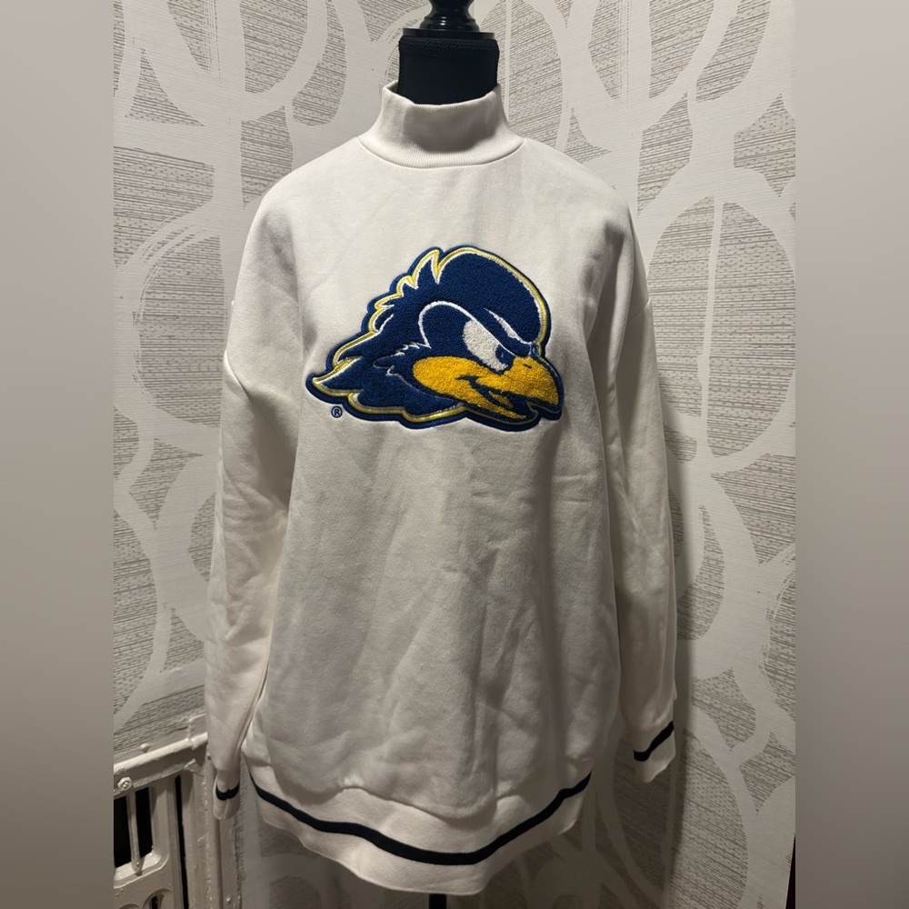 Gameday Couture UD Udel Blue Hens white mock varsity patch sweatshirt size M